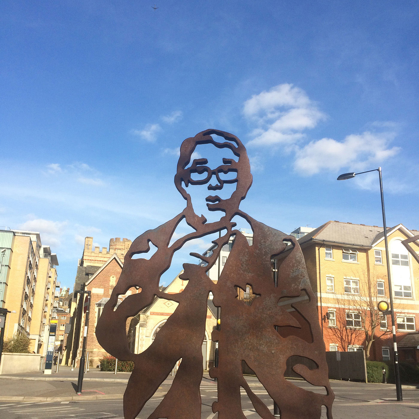 Croydon Ronnie Corbett statue